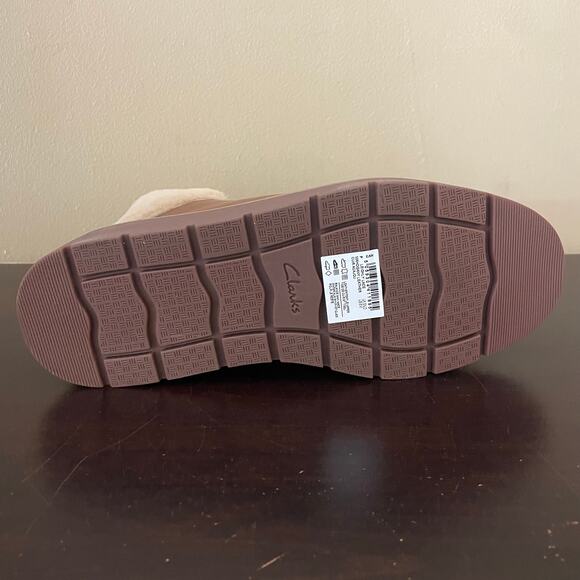 Clarks Women's Leighly Lace Brown Ankle Boots - Picture 7 of 7